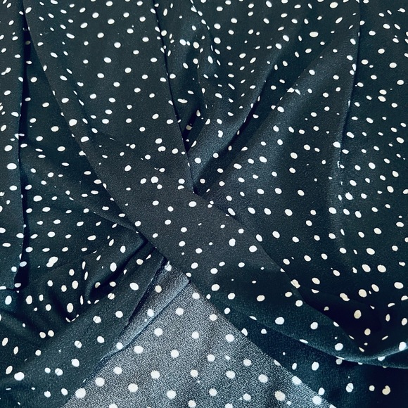 T Tahari short sleeve black white polka dot faux twist knot blouse - Picture 5 of 8